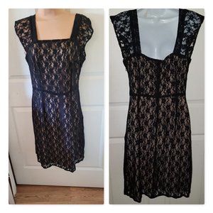 Janie Bryant blk lace dress